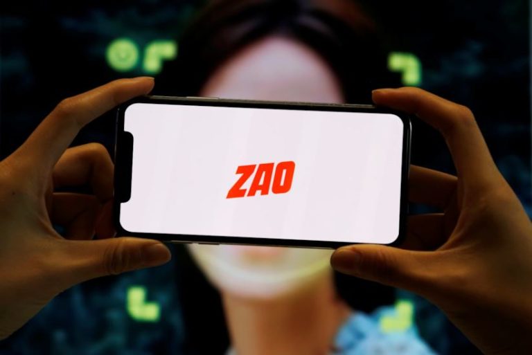 Zao scambia il nostro volto a quello degli attori: quali rischi per la privacy?