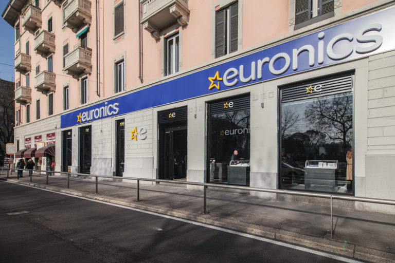 Siamo entrati nel negozio di Euronics che unisce online e offline