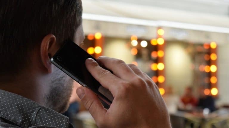 5 smartphone con batteria infinita per arrivare a fine giornata