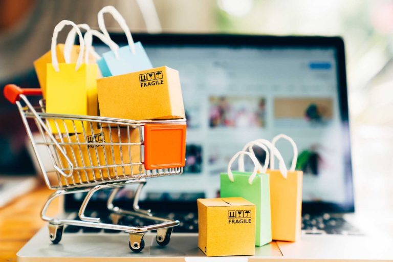 Acquisti online, tempi e costi di spedizione: il trend italiano