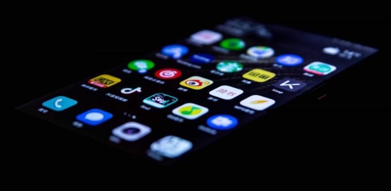 Smartphone in Italia: impennata di promo nei top di gamma nel Q1/21