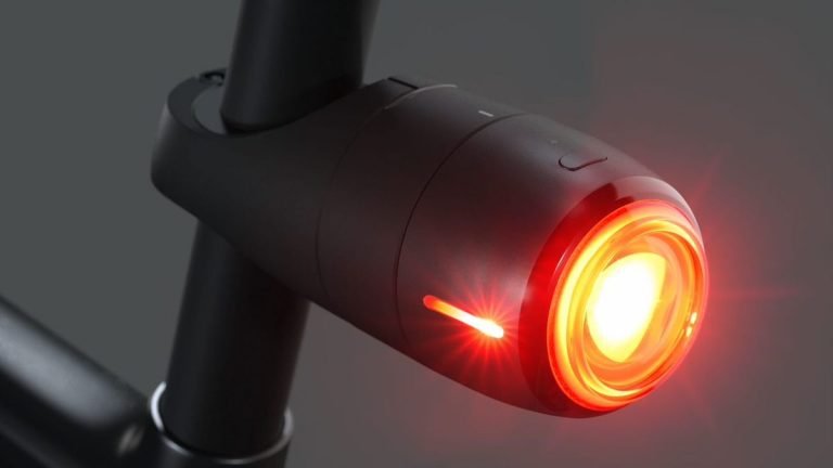 Vodafone Curve Bike integra luce e Gps tracker per le bici in città