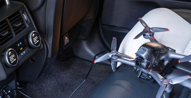 DJI atterra su una Land Rover Discovery