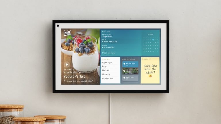 Amazon Alexa è ubiqua: tutte le novità dall’Echo Show 15″ al robot Astro