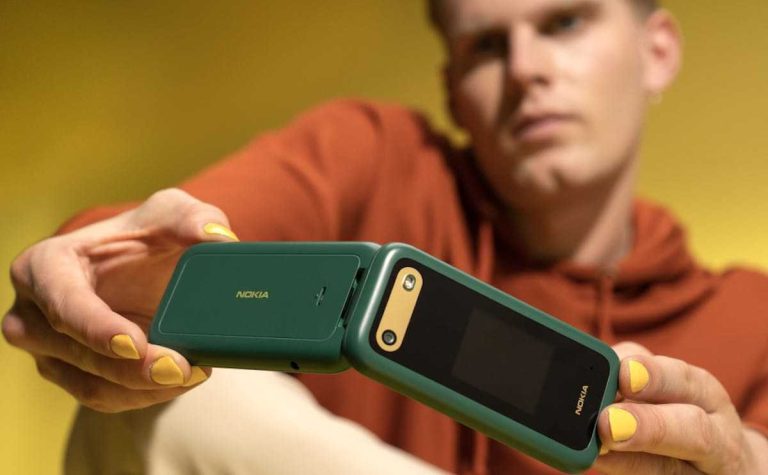 Nokia 2660 Flip: il telefono tradizionale per la Gen Z. I perché nell’intervista esclusiva a HMD Global