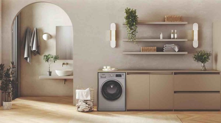 Whirlpool: lavatrici e asciugatrici FreshCare con nuove finiture nella colorazione silver