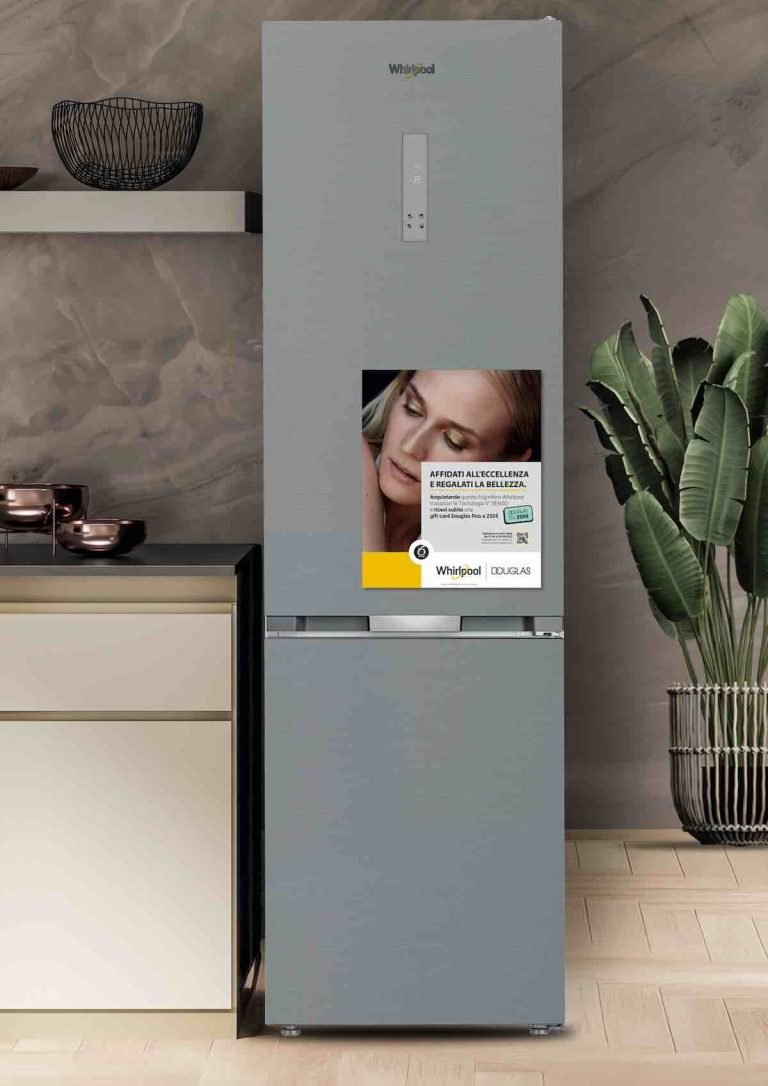 Whirlpool presenta i frigoriferi combinati 60 No Frost: tecnologia 6° SENSO e design innovativo